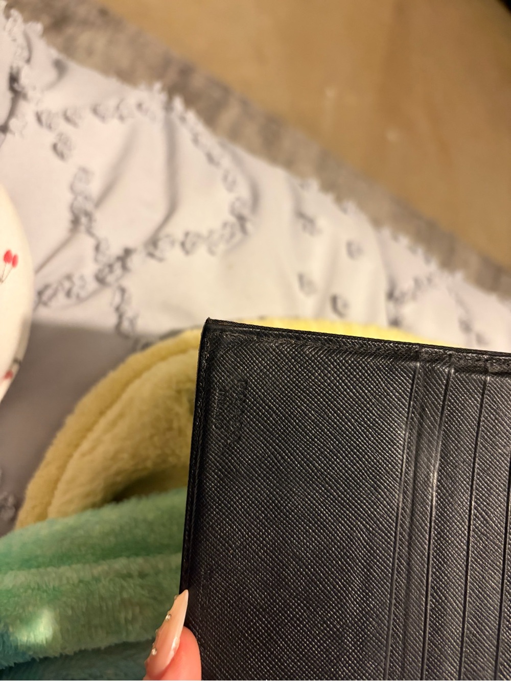 100 percent authentic Prada Black Nylon Fold Wallet - Picture 3 of 3